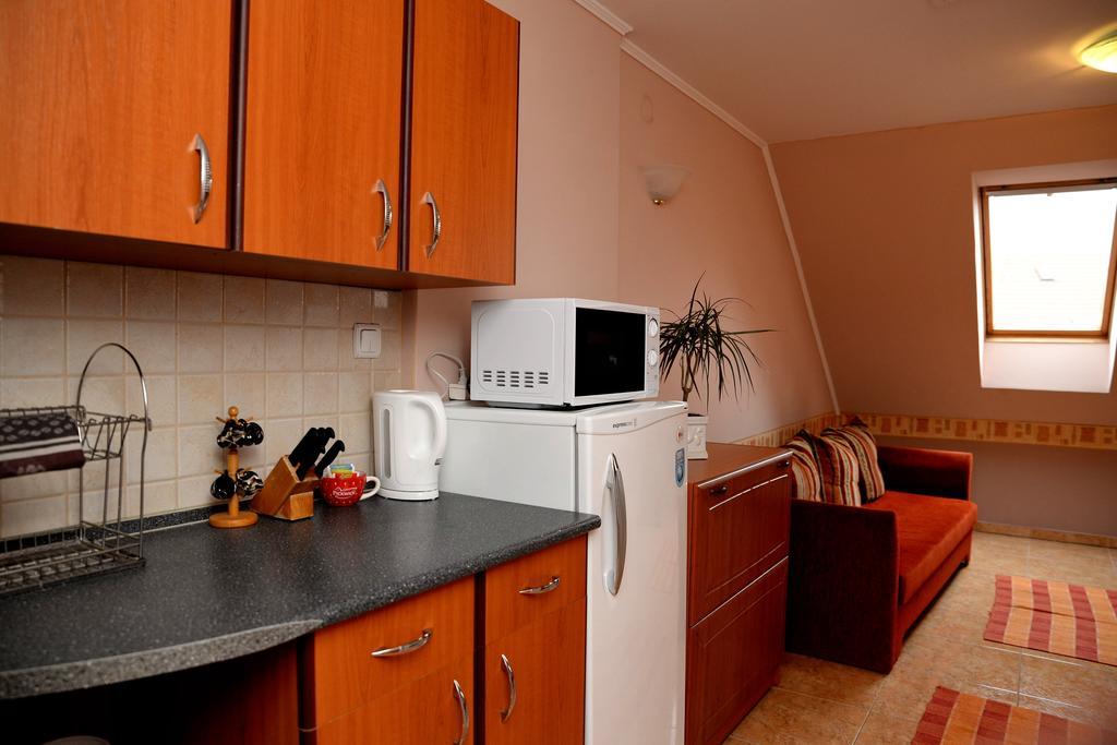 Abbazia Apartman Villa Gyula Ruang foto